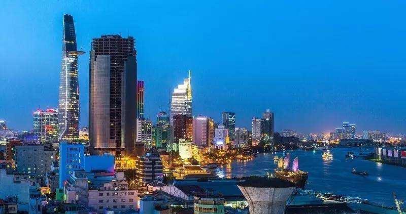 越南真的像我们想象中那么穷吗?看完这个城市，才知道错的离谱!