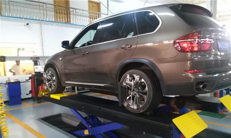 汽车4轮定位需要多久多一次？内行：很多人都被4S店忽悠了！