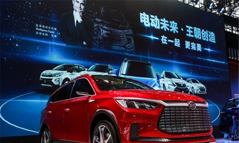 比亚迪造出刀片电池，寿命可达百万公里，网友：新能源一哥就是牛