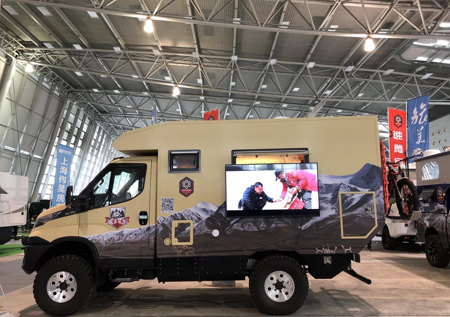 陕汽的SX2108S改房车,陕汽的SX2108S改房车 带你了解旅美速腾newdaily4x4拓步者四驱越野房车.