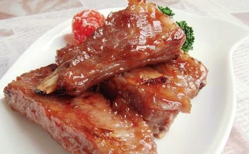 叉烧排骨的家常做法，味浓甘香，令人回味无穷