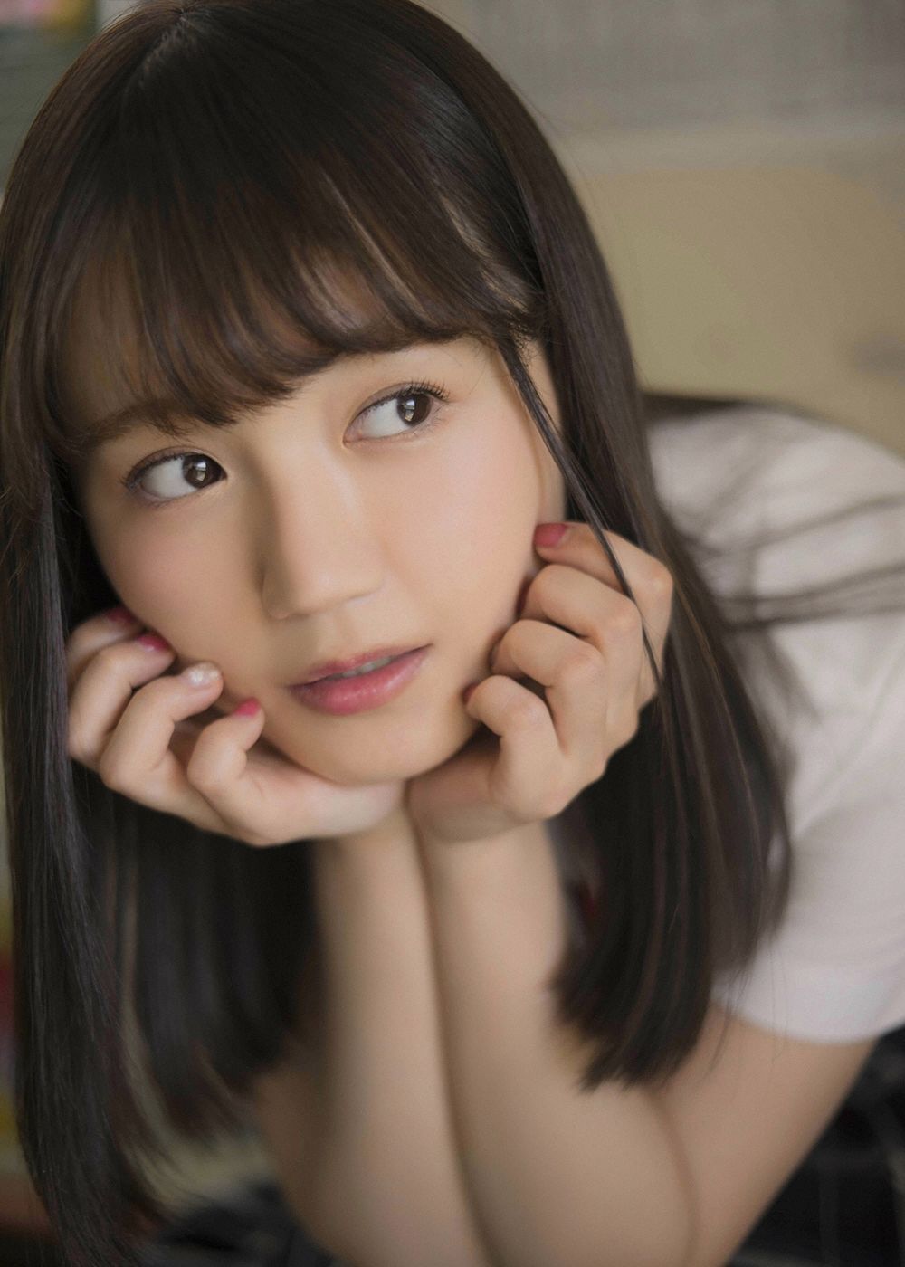 尾崎由香写真 少女和花
