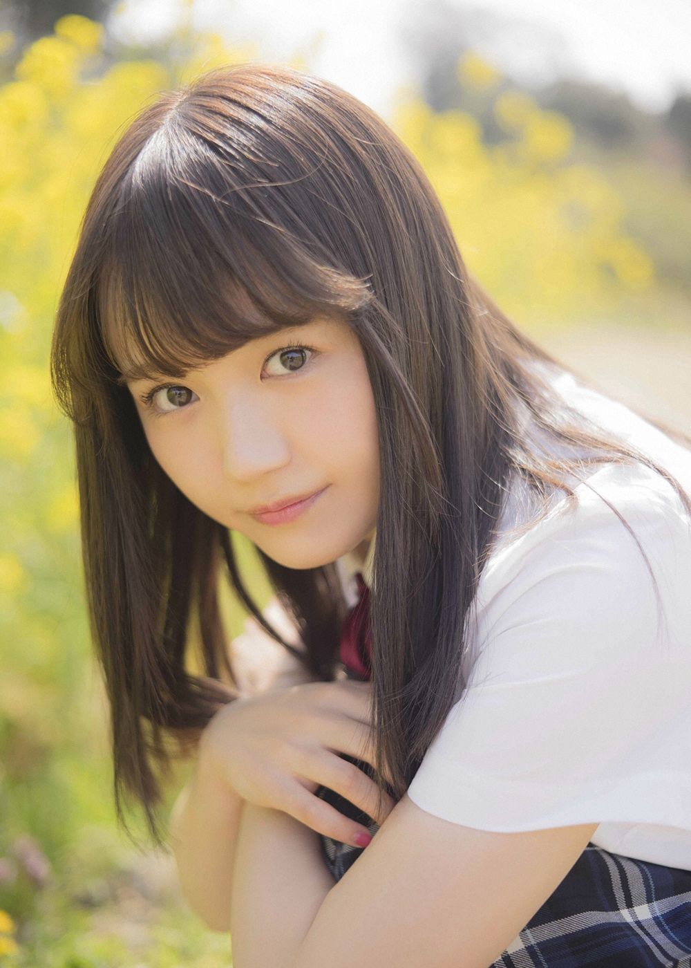 尾崎由香写真 少女和花