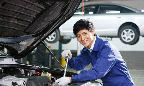 修车后，记得带走换下来的这3个旧件，汽修师傅：即使坏了也值钱