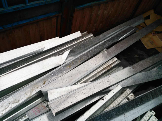 遵义高铁站项目赵总：新之杰压型钢板厂家对质量的坚守，服了！
