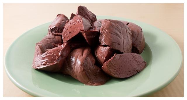 为什么来月经有血块?