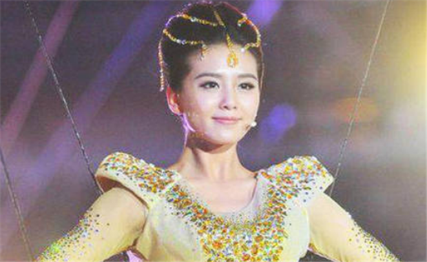 金鹰女神排名_赵丽颖金鹰女神的照片