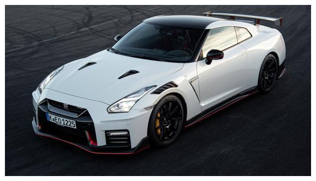 造型时尚,引起围观:尼桑GT-R Nismo