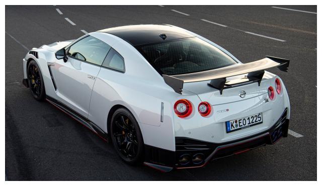 造型时尚,引起围观:尼桑GT-R Nismo