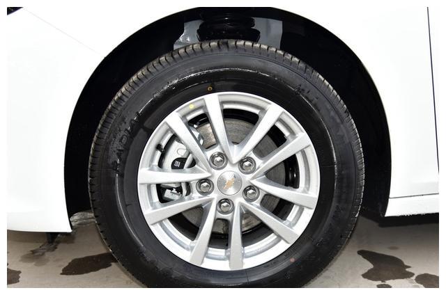 一款停产在售的合资B级车,从16.49万跌至11万,现入手或成最佳