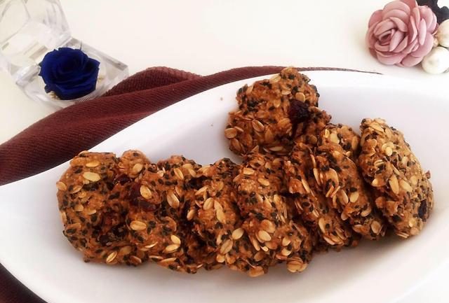 好吃不胖的小零食,饱腹感超强的燕麦饼干,营养美味不要错过