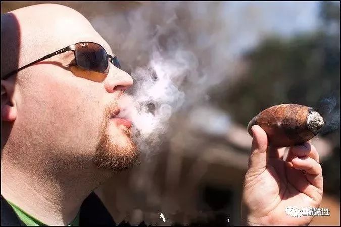 福恩特的“大肉瘤”雪茄闻所未闻盘点形形色色的异形雪茄 福恩特的“大肉瘤”雪茄闻所未闻 盘点形形色色的异形雪茄