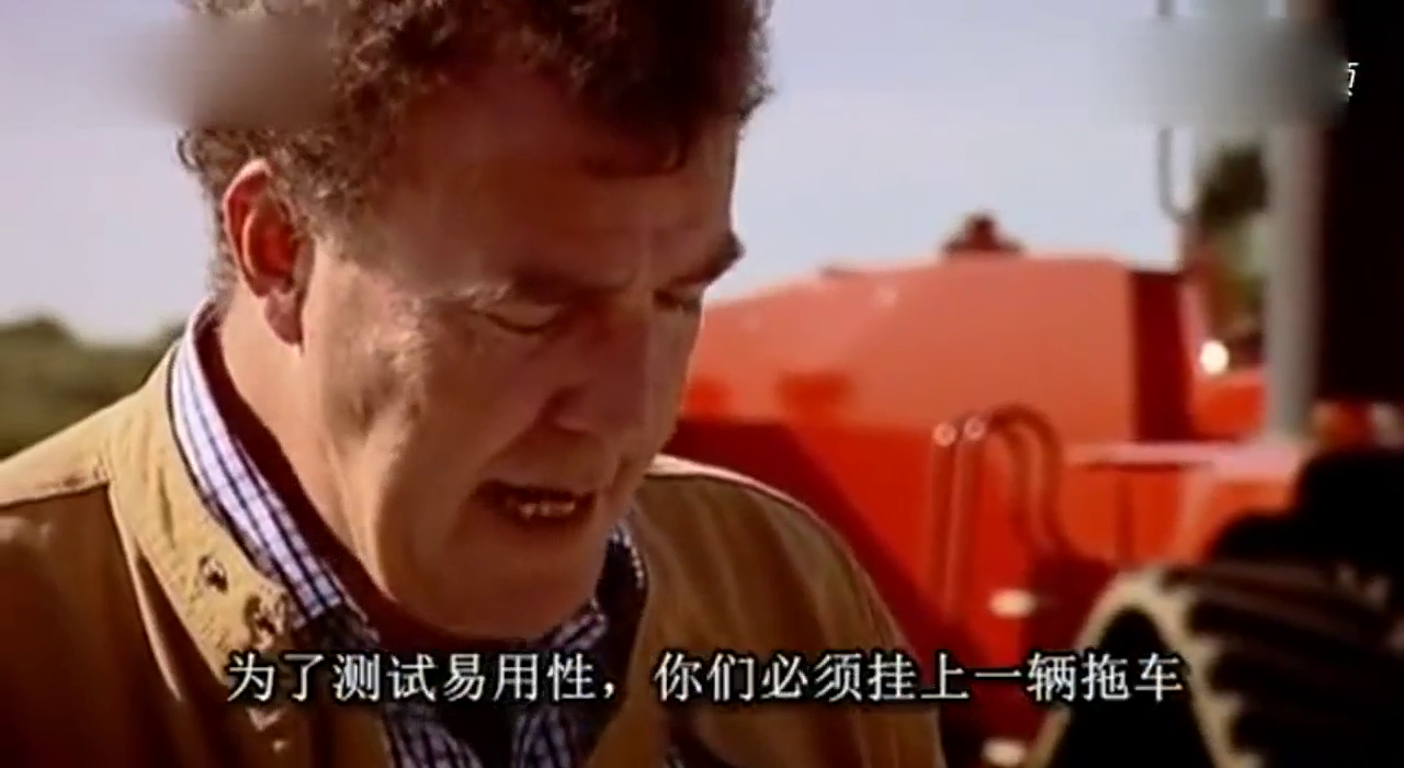 三贱客玩真人版卡车模拟 300万的英国拖拉机失手撞费了摄像车