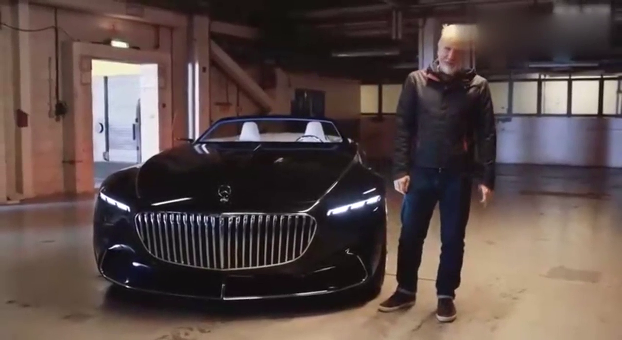 最新款的奔驰迈巴赫6敞篷跑车，这内饰比飞船还要科幻！