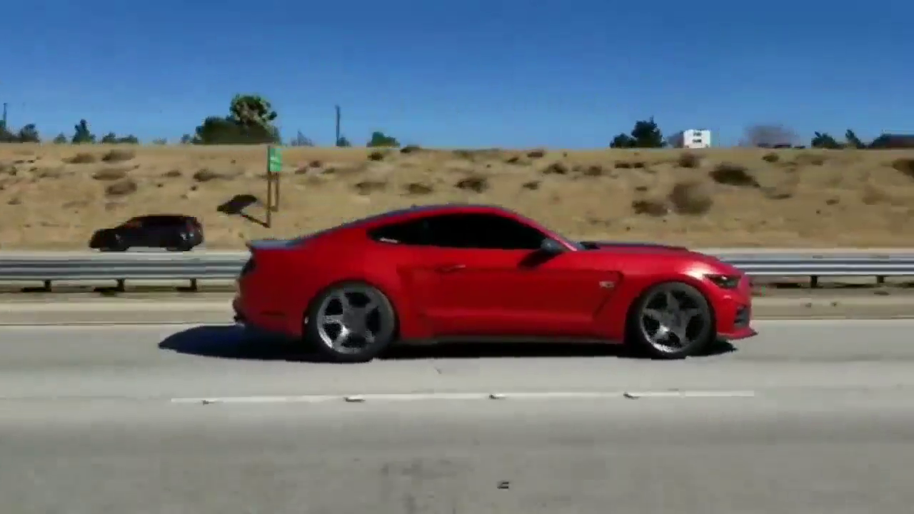 开着野马跑车去兜风，感觉真心不错