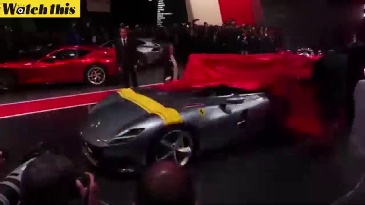 巴黎车展开展：法拉利布加迪重磅推出新车型，我喜欢第一款！