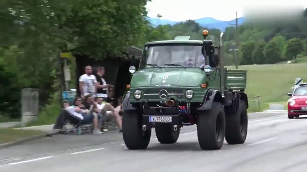 路上街拍改装车这两辆我也是服了！