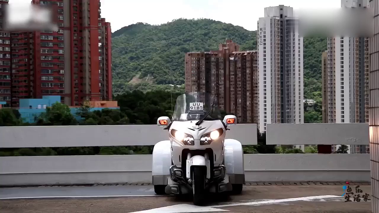 跑车志：本田金翼40周年豪华改装三轮摩托车