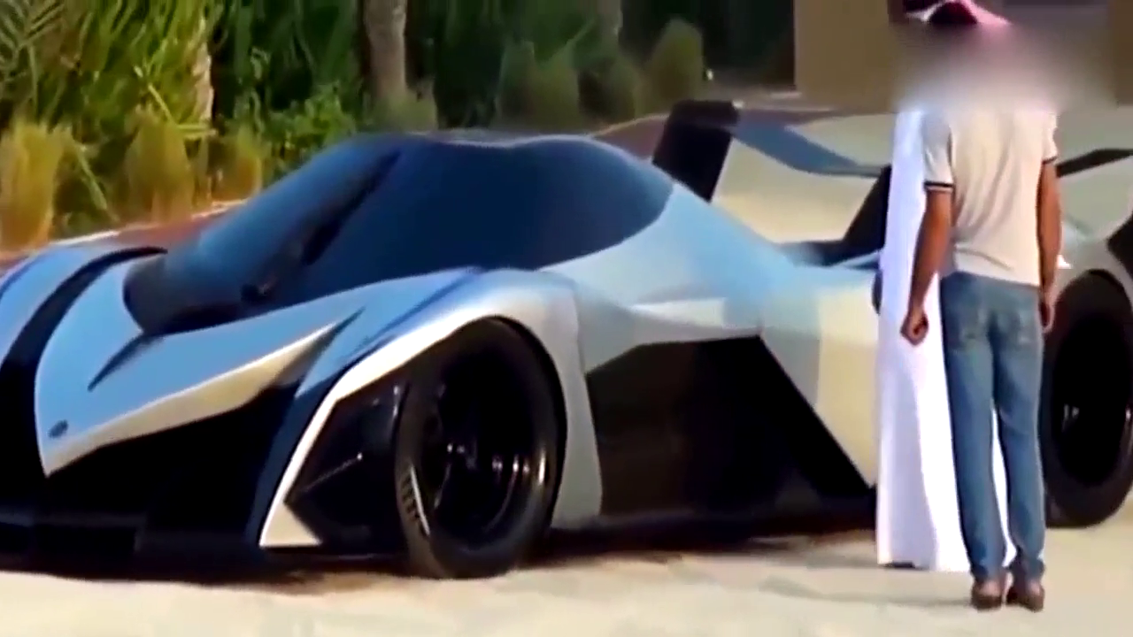 迪拜王子花了9000万定制的超级跑车，倒车那一刻才明白什么是霸气