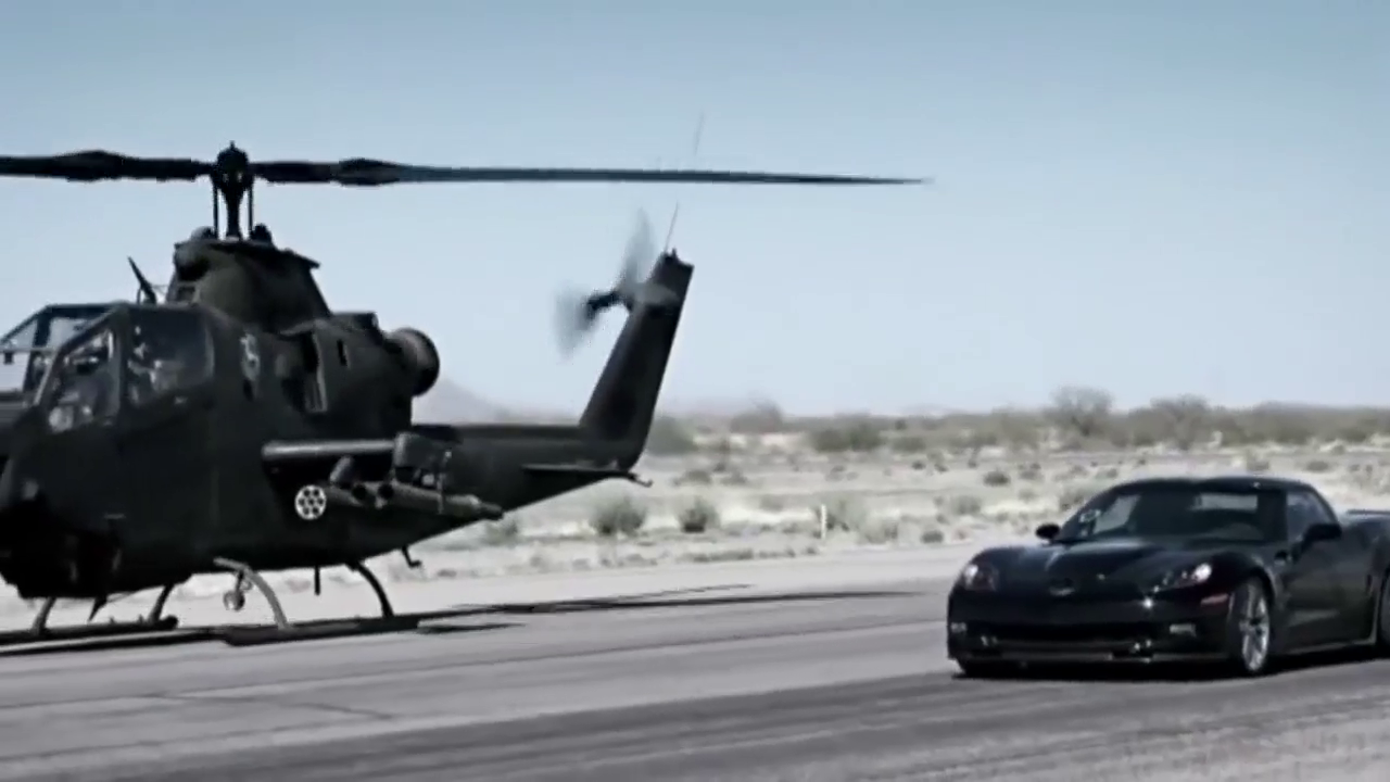 跑车跟直升机到底谁更快？韩国小伙测试，一场比赛跑废2亿！