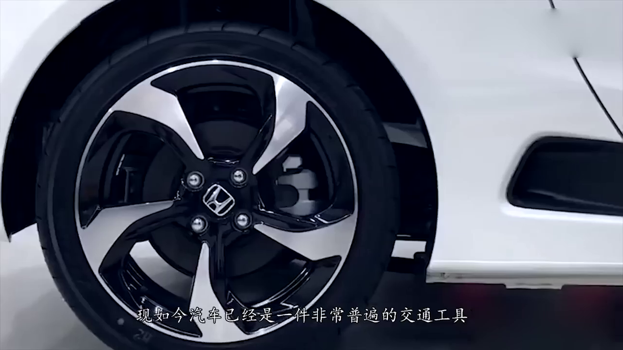 跑车还是游艇？老外花费6年时间打造，时速近300，遇水就变形