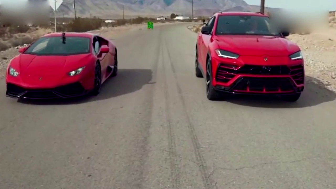 兰博基尼SUV单挑跑车不比不知道，差距居然这么小
