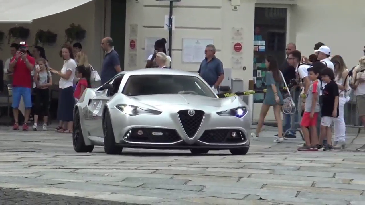 小众跑车阿尔法罗密欧，声浪响起那一刻，保时捷订单都得退