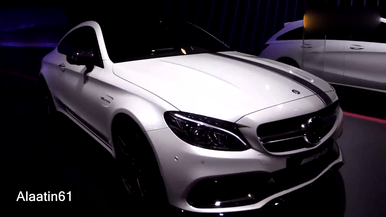 奔驰C63 AMG Coupe，外形类似跑车