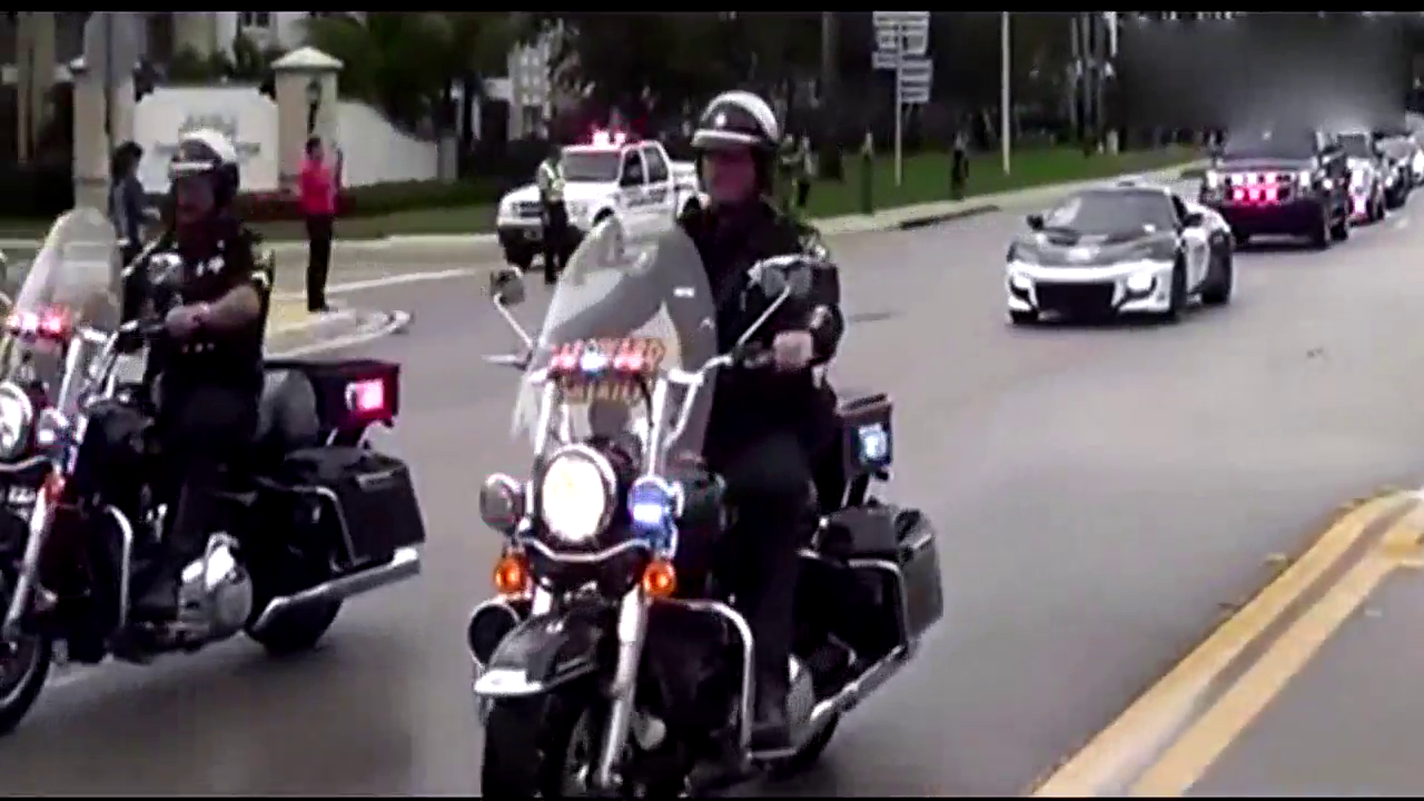 街头惊现百辆千万跑车,真涨见识，有的车王思聪也不一定认识