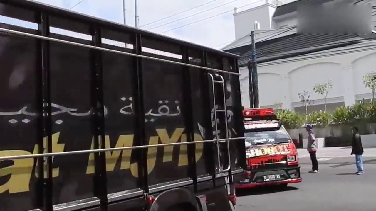 这是在JTF的一辆卡车上的一辆卡车