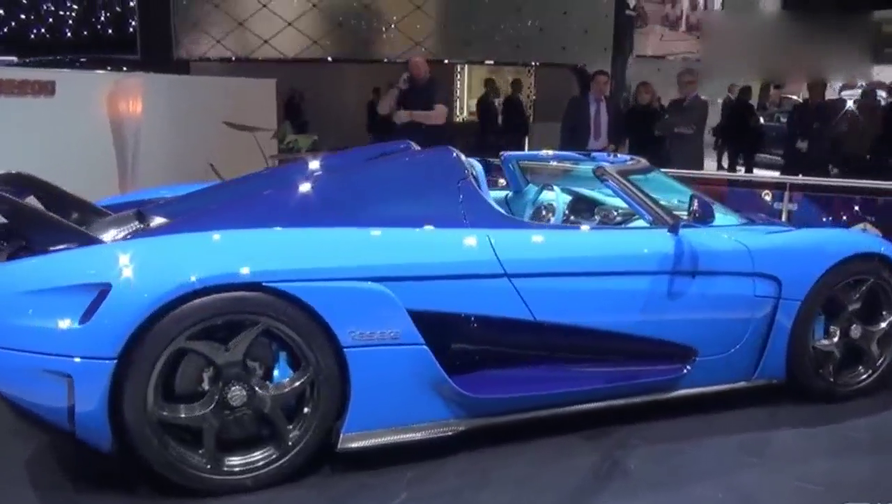 科尼赛克regera跑车，按下钥匙那一刻，整车都变形，3000万值吗？