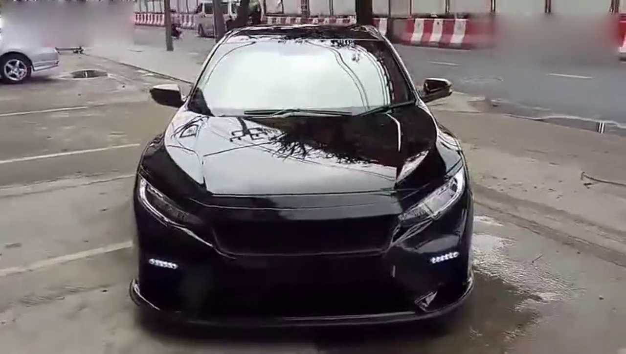 还以为是辆跑车，原来是本田十代思域的小改版！