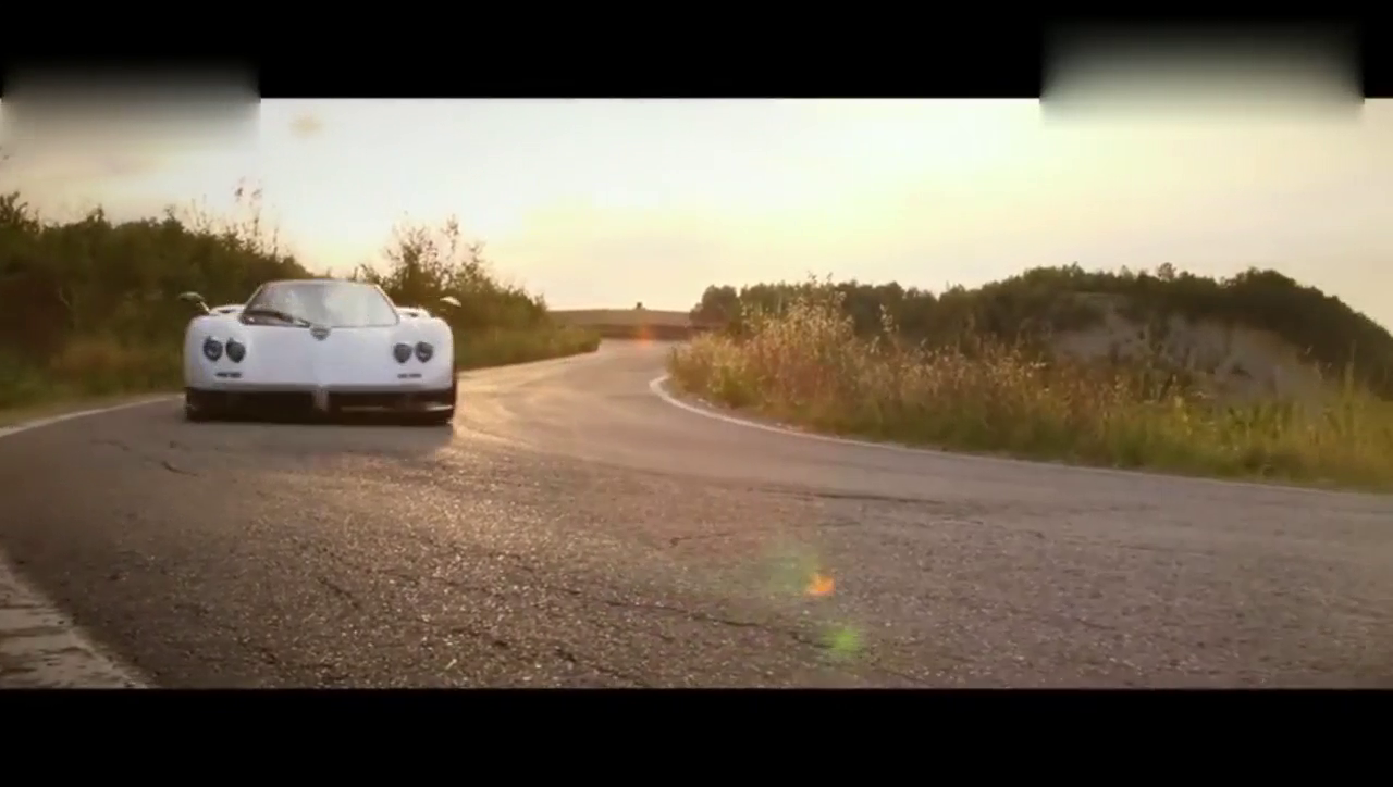 价值三千万的帕加尼跑车，变形开始才是真的帅气！