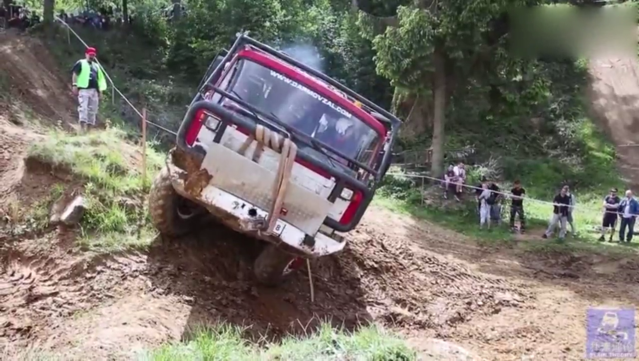 捷克太脱拉越野卡车，底盘结构独特性能强悍