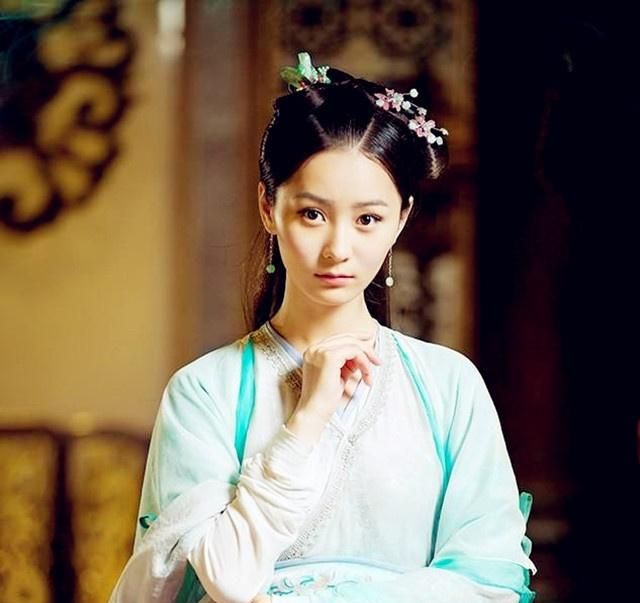 《火王》景甜的丫鬟张维娜,古装造型反成女演员中最惊艳的一位