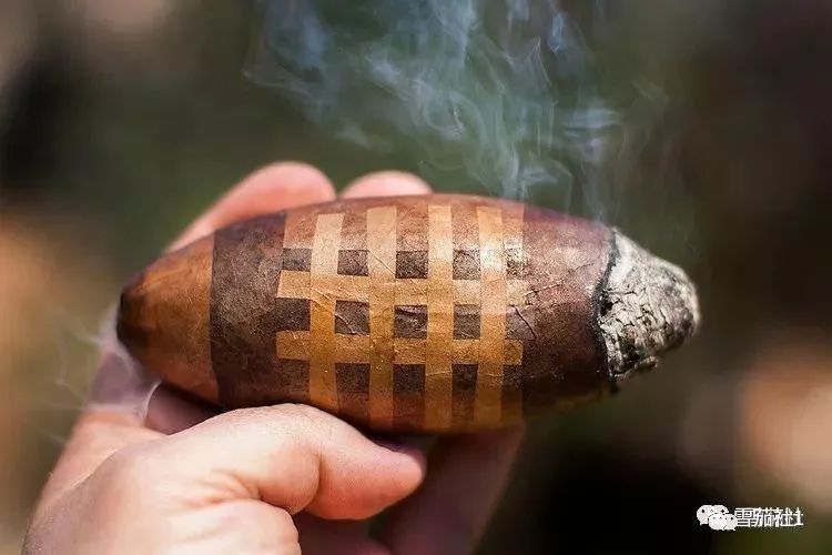 福恩特的“大肉瘤”雪茄闻所未闻盘点形形色色的异形雪茄 福恩特的“大肉瘤”雪茄闻所未闻 盘点形形色色的异形雪茄