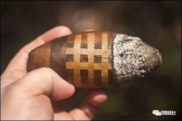 福恩特的“大肉瘤”雪茄闻所未闻盘点形形色色的异形雪茄 福恩特的“大肉瘤”雪茄闻所未闻 盘点形形色色的异形雪茄