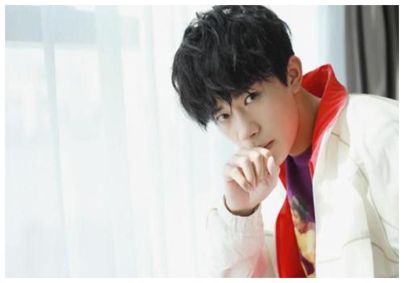 “宝藏男孩”易烊千玺，超脱年龄的成熟，始终听从内心声音！