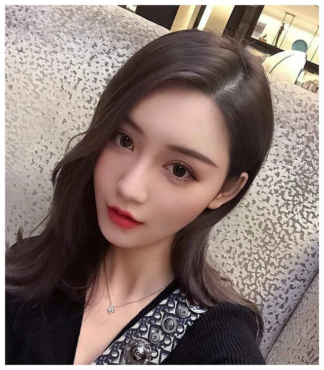 鹿系美少女,明星相!中国传媒大学, 98年,超爱的