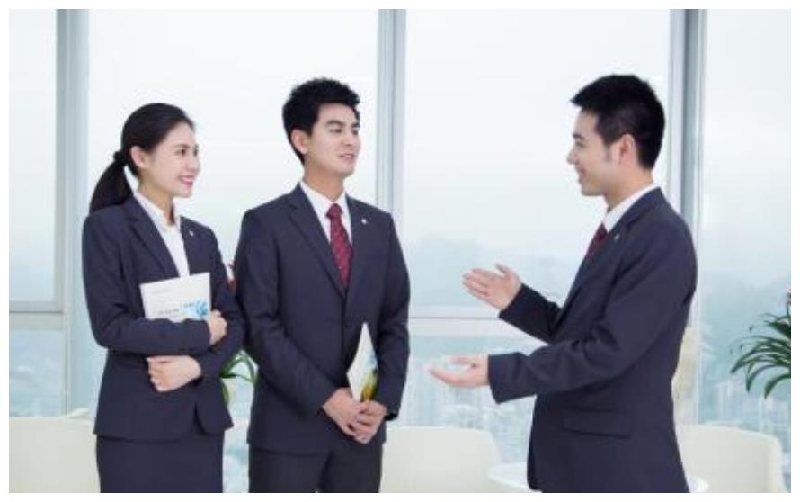 老总新员工_女员工陪老总睡觉图片(2)