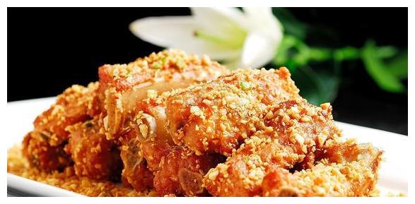 家常菜:胡萝卜炒肉,香酥排骨,茄汁豆腐,石锅老豆腐食谱包席图片