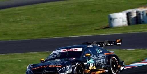 HWA AG车队，新时尚赛车风格，呈现独特的风格魅力