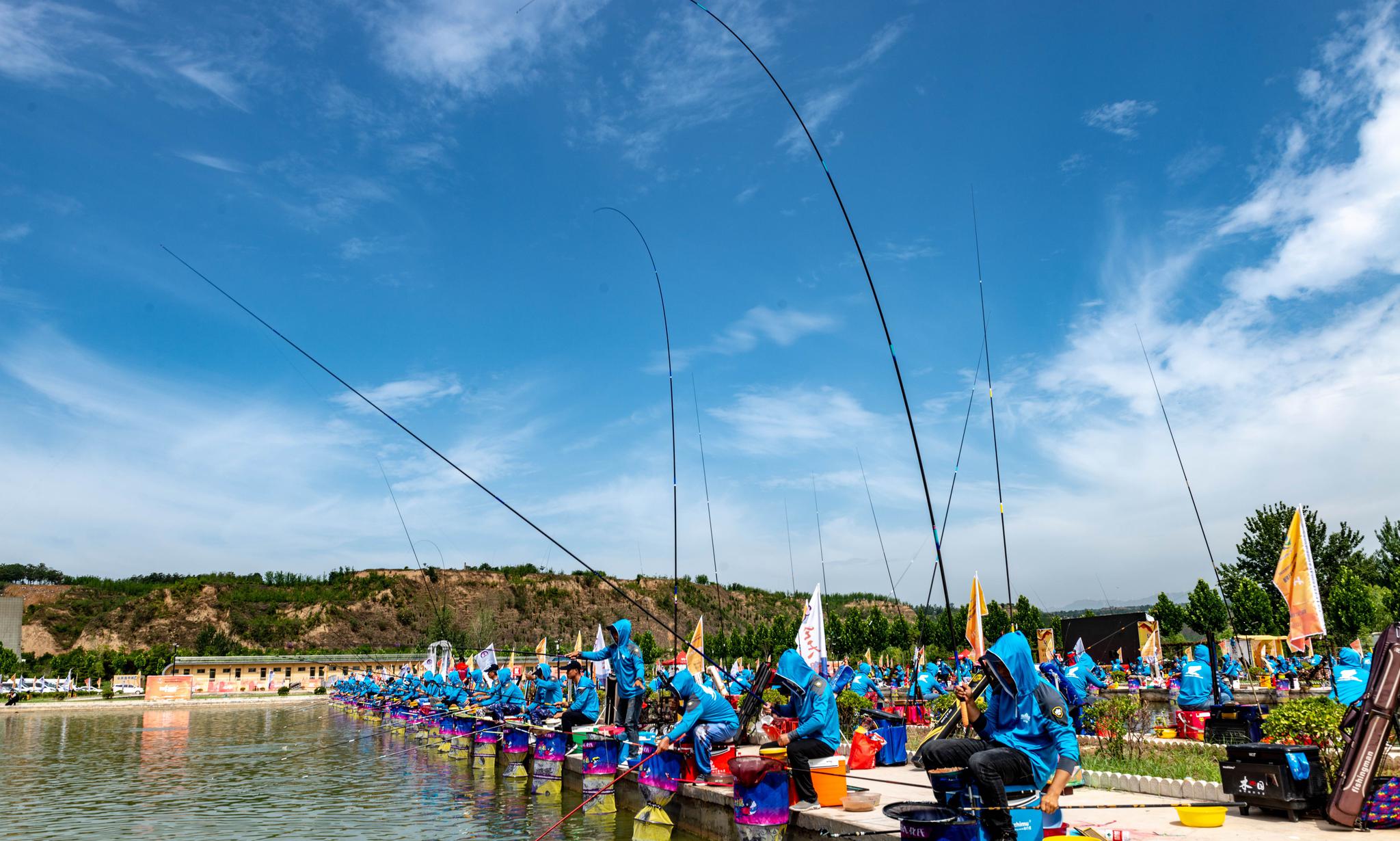 全国第二届钓鱼比赛参赛的180名选手正角逐在运城黄河湿地圣天湖|圣天湖|钓鱼|黄河湿地_新浪新闻