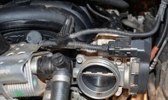 别以为汽车很耐扛！高温天气，汽车这几个地方最容易出故障