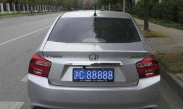 全国最惨的牌照，即使不限行，也不能进入市区内