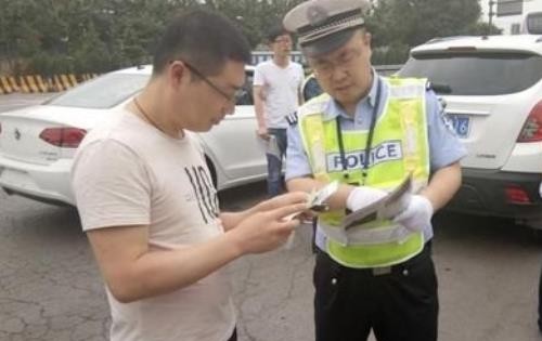 退休老交警：如果你不是土豪，车险只买这3种就可以了