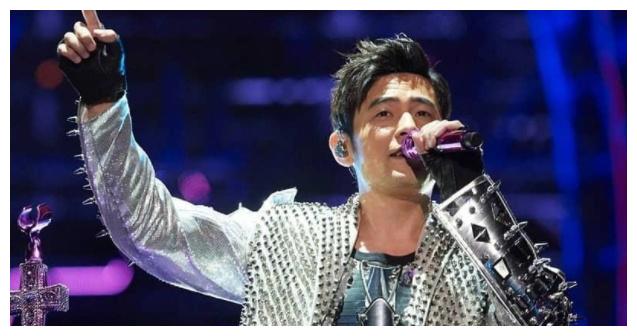 2018红馆演唱会，刘德华连开20场，张敬轩6场，都败给此人