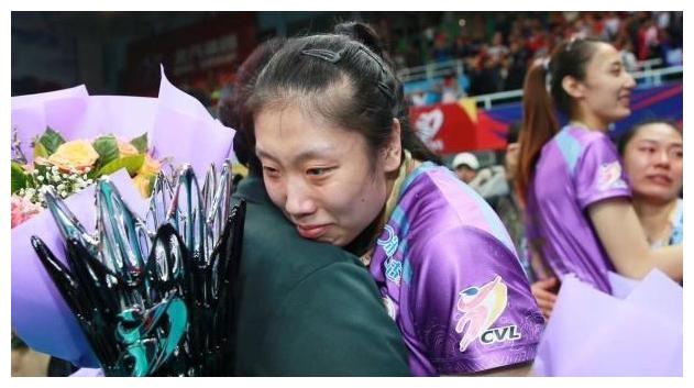 亚俱杯名单出炉!天津女排敲定三名内援,这次杨