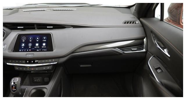凯迪拉克XT4,越野性能超强城市SUV,兼顾舒适与运动