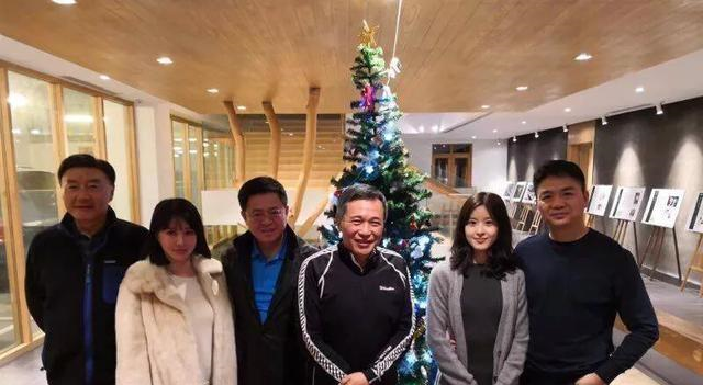 奶茶妹妹被爆和刘强东协议离婚,网友我再也不相信金钱了!